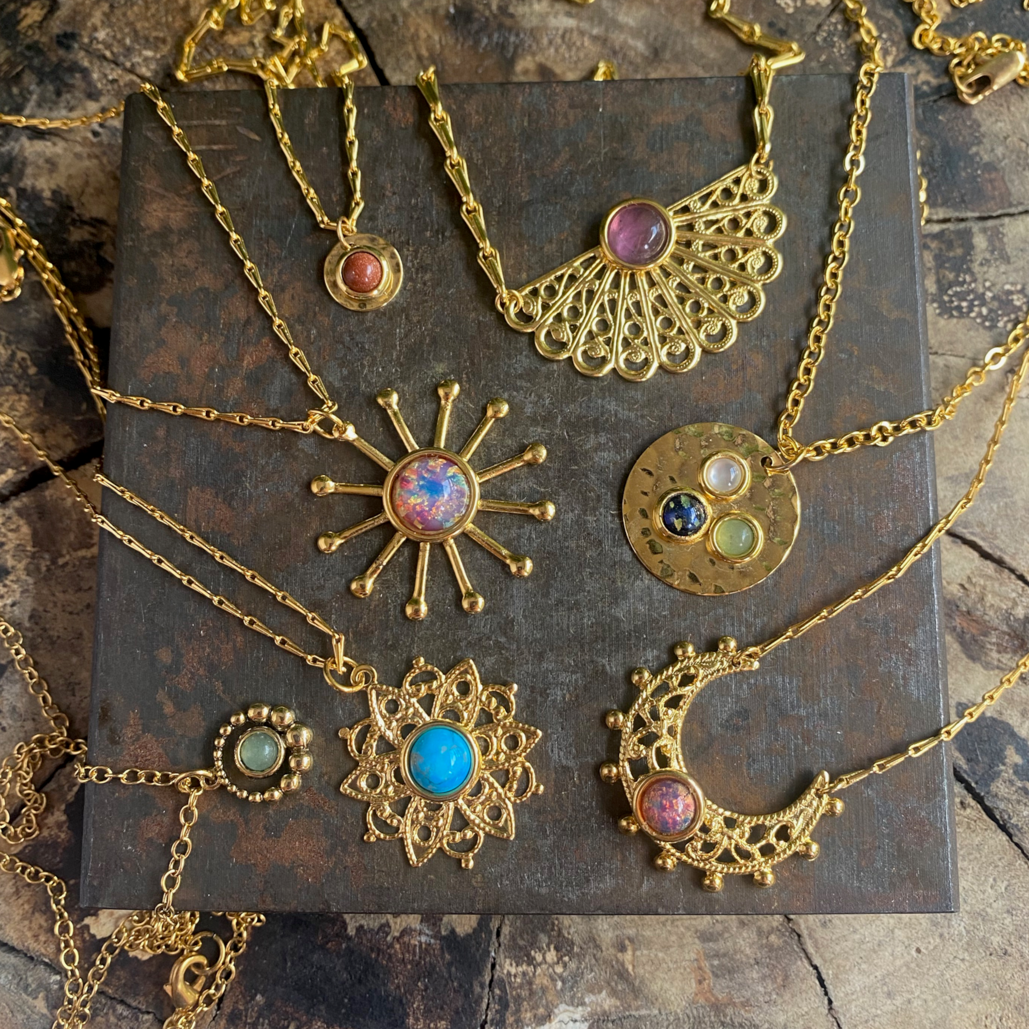 Fan Necklace