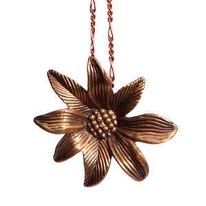 Blossoming Daisy Necklace
